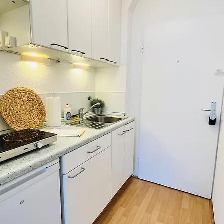 Bright Studio - Central - Balcony - Trade Fair Apartment Dusseldorf