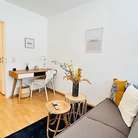 Apartment Bright Studio - Central - Balcony - Trade Fair *